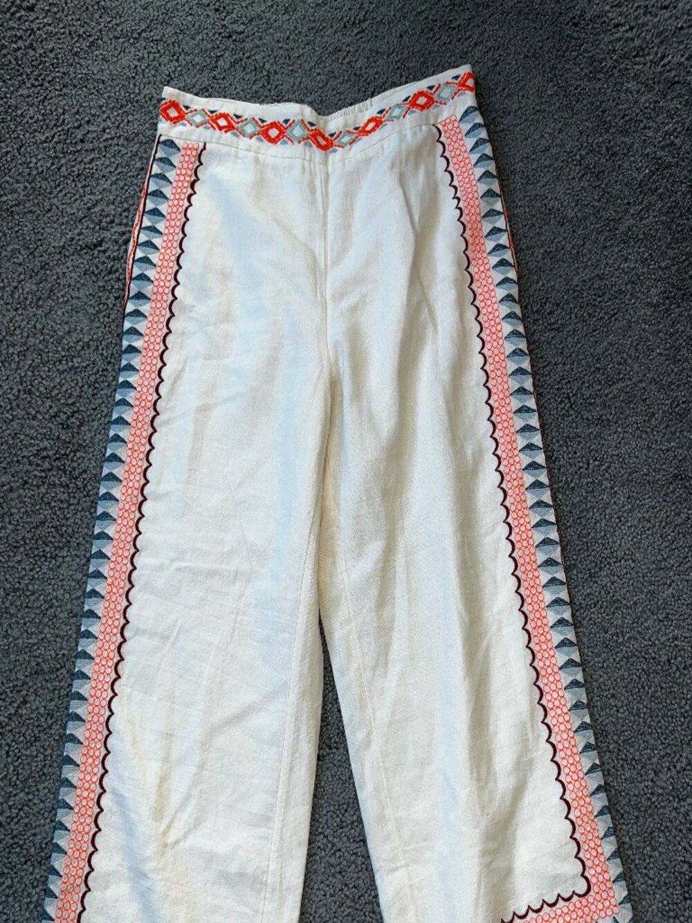 Anthropologie Boho Islander Embroidered Cream Linen Wide Leg Cropped Pants EUC 4